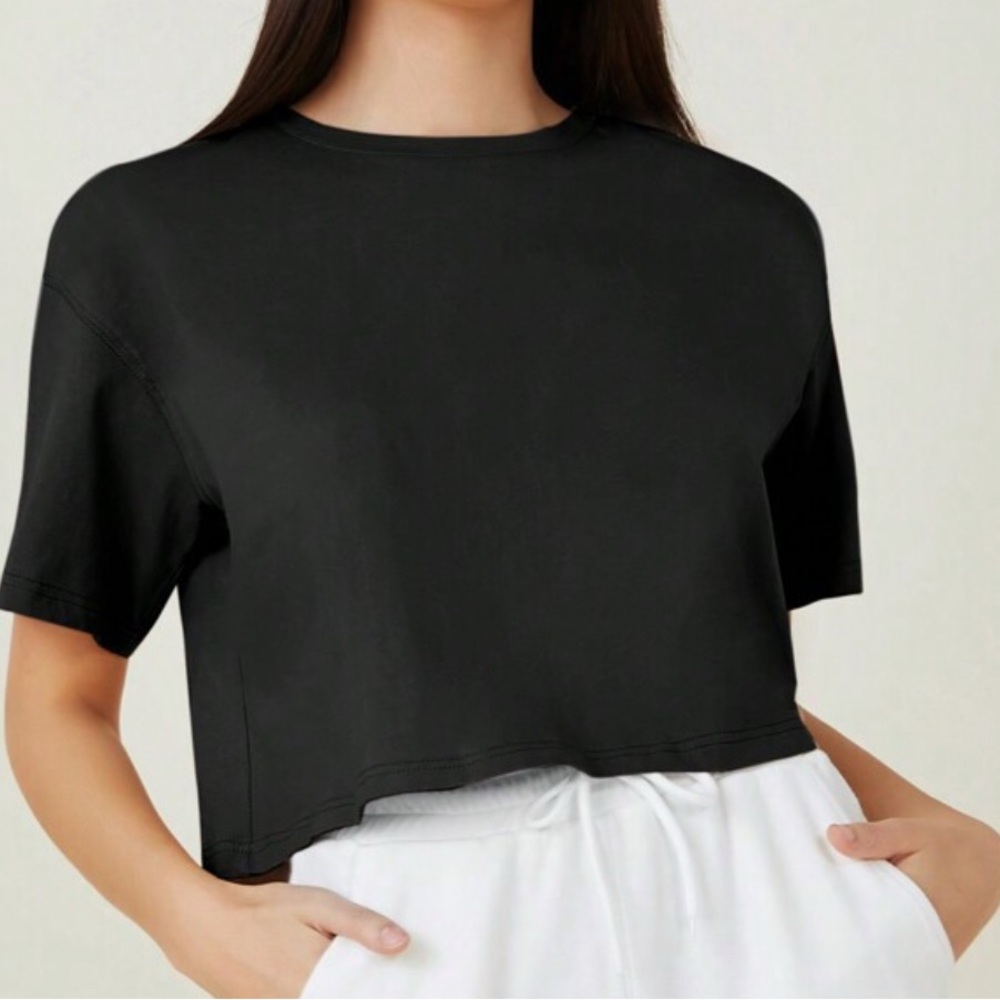 SHEIN Black Casual Crop Top